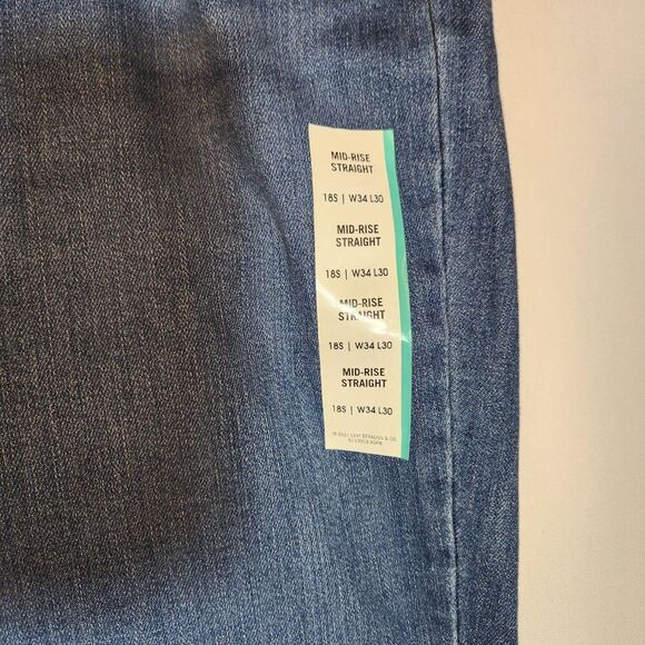 Signature Levi Strauss Women's Mid Rise Straight Sz 18 W34 L30 Jeans Whisker NEW - Picture 6 of 14